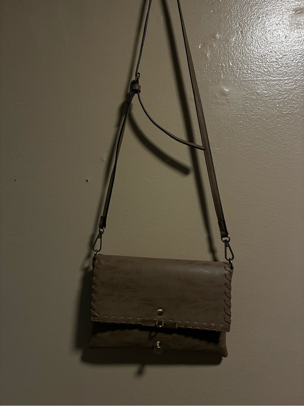 Minimalist Brown Leather Crossbody with Whipstitch Detail